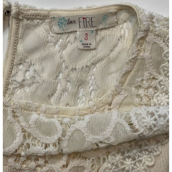 LOVE FIRE Women's Top Small Cream Lace Keyhole Back Ruffled Cap‎ Sleeves Crinkle - Picture 6 of 7